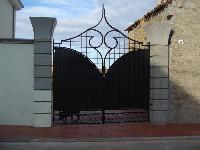 Cancello in ferro battuto modello gotico