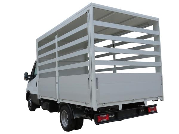 Allestimento autoveicoli trasporto mangimi e merci - foto 2