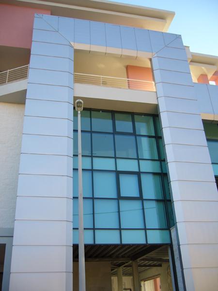 Rivestimenti in alluminio delle facciate esterne degli edifici - foto 2