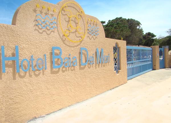 Cancelli esterni in acciaio zincato -  Hotel Baia dei mori di Budoni - foto 1