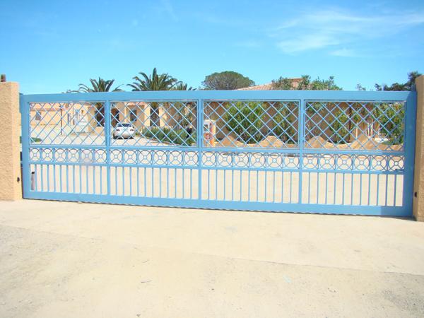 Cancelli esterni in acciaio zincato -  Hotel Baia dei mori di Budoni - foto 3