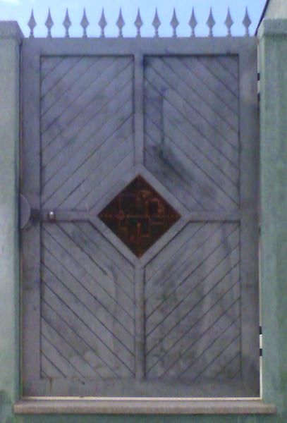 Cancello e portoncino da esterni in ferro zincato e rame decorato - foto 2