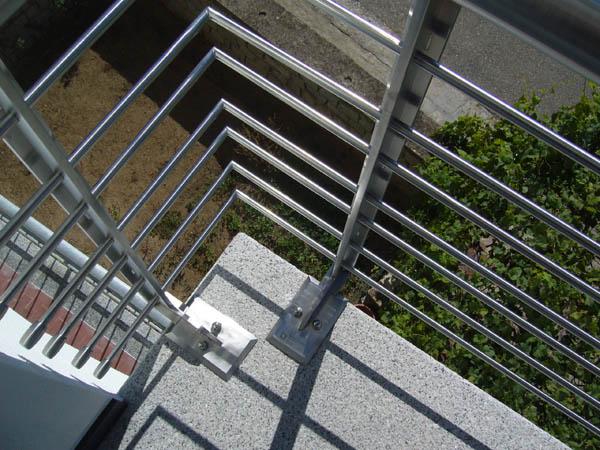 Righiere e corrimano da esterno in acciaio INOX - foto 2