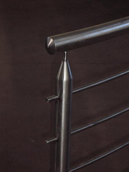 Ringhiere calandrate da esterni in acciaio INOX - foto 3